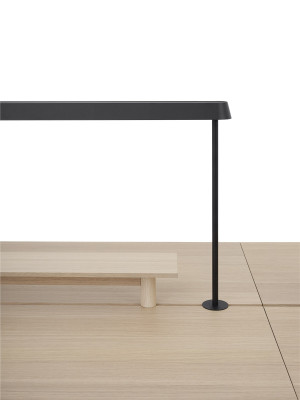 LINEAR MOUNTED LAMP