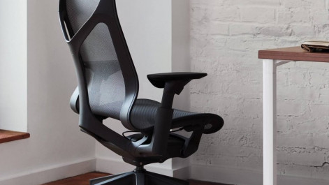 Herman Miller COSM - Star chair that adapts